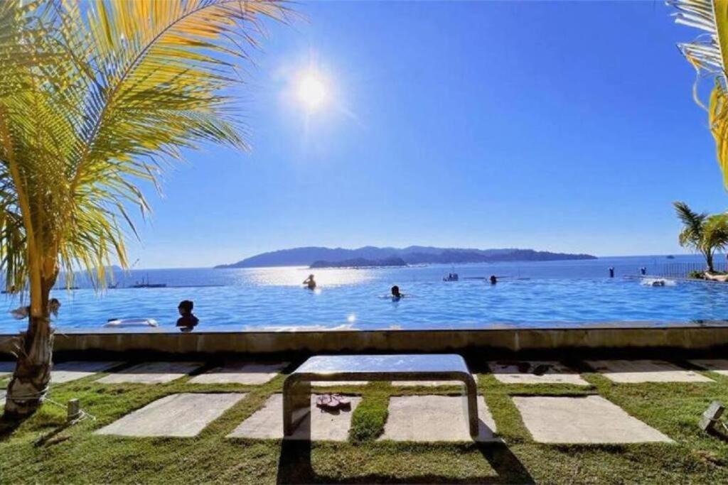 Apartment Jq Jesselton Quay Little Angel New Cityseaview Lv29 Netflix 6pax