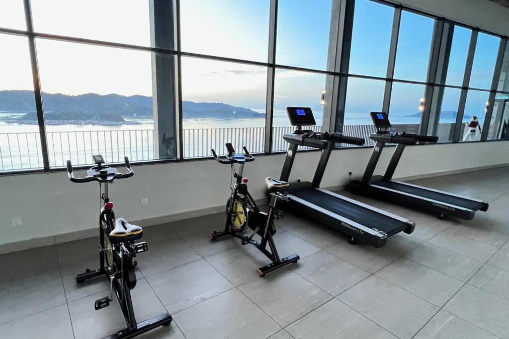 Apartment Jq Jesselton Quay Little Angel New Cityseaview Lv29 Netflix 6pax *