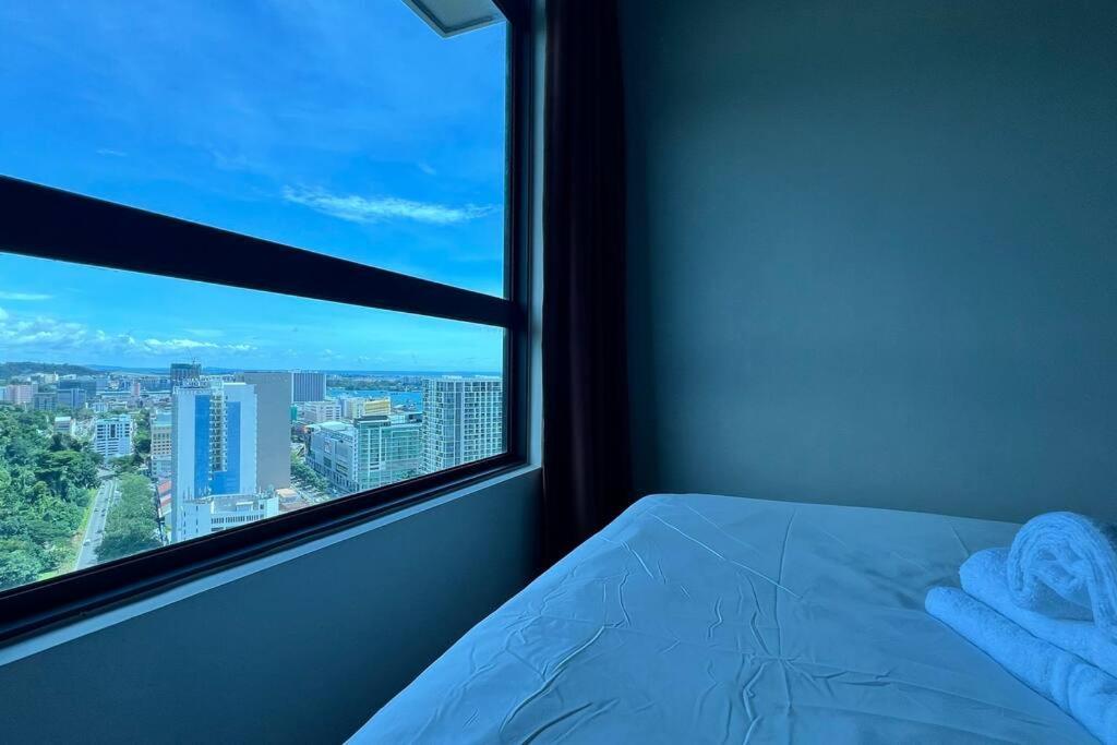 Jq Jesselton Quay Little Angel New Cityseaview Lv29 Netflix 6pax Apartment *