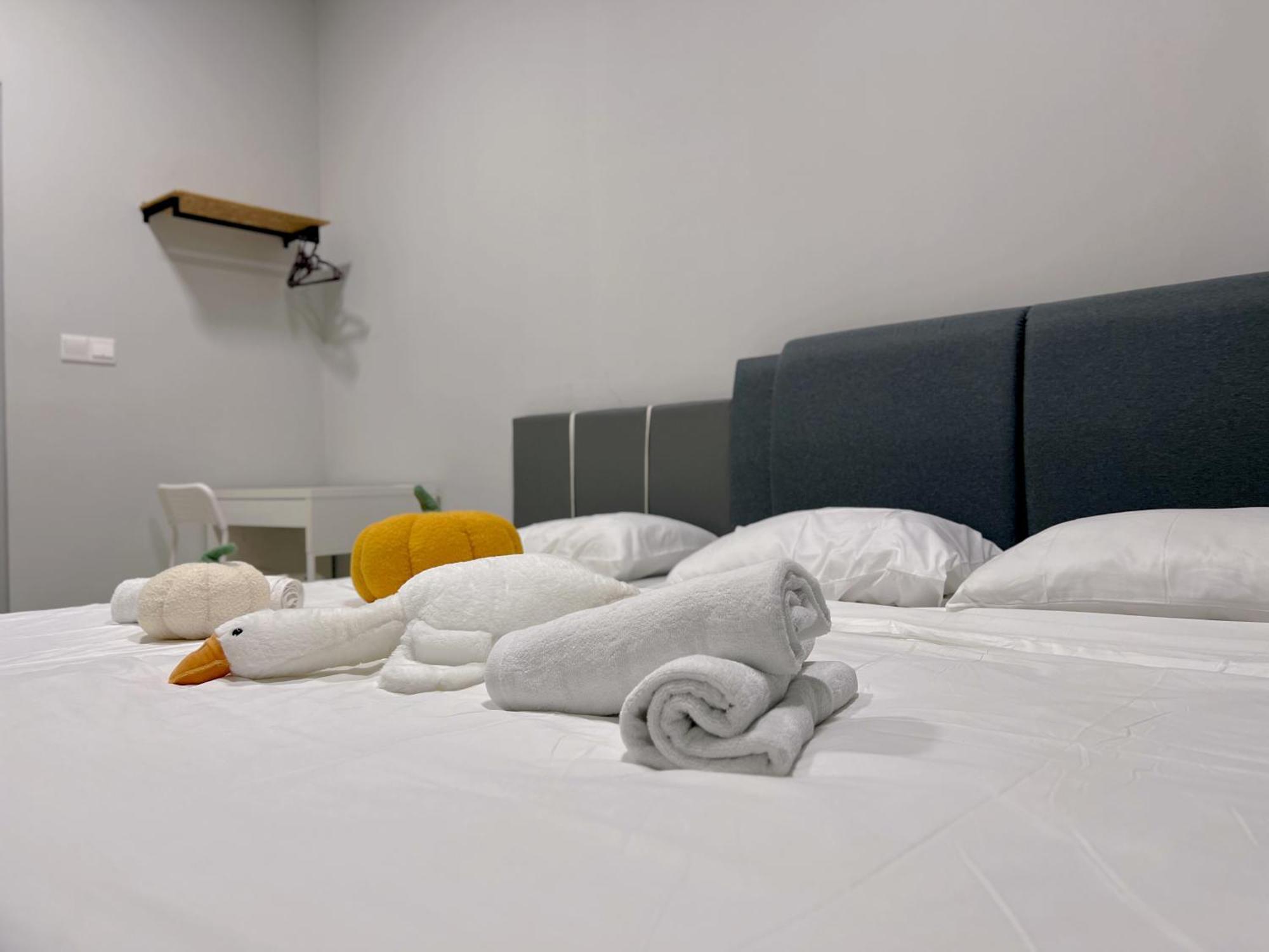 Apartment Jq Jesselton Quay Little Angel New Cityseaview Lv29 Netflix 6pax